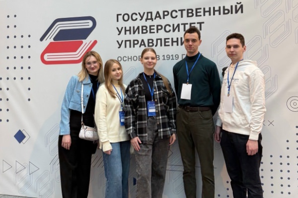 Победа на Всероссийском Форуме: команда Факультета Управления ЮФУ — лучшая в презентации!
